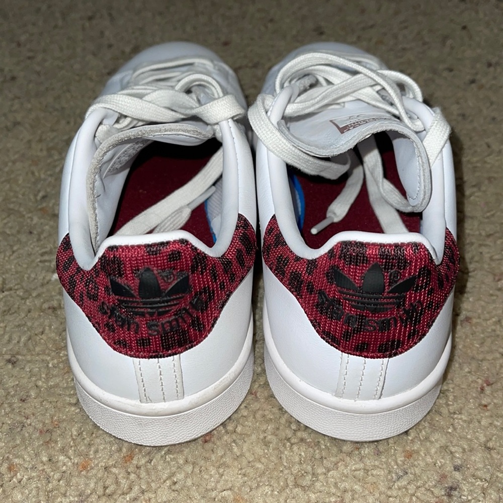 adidas Originals leopard print Stan Smith sneakers in white and maroon size 7